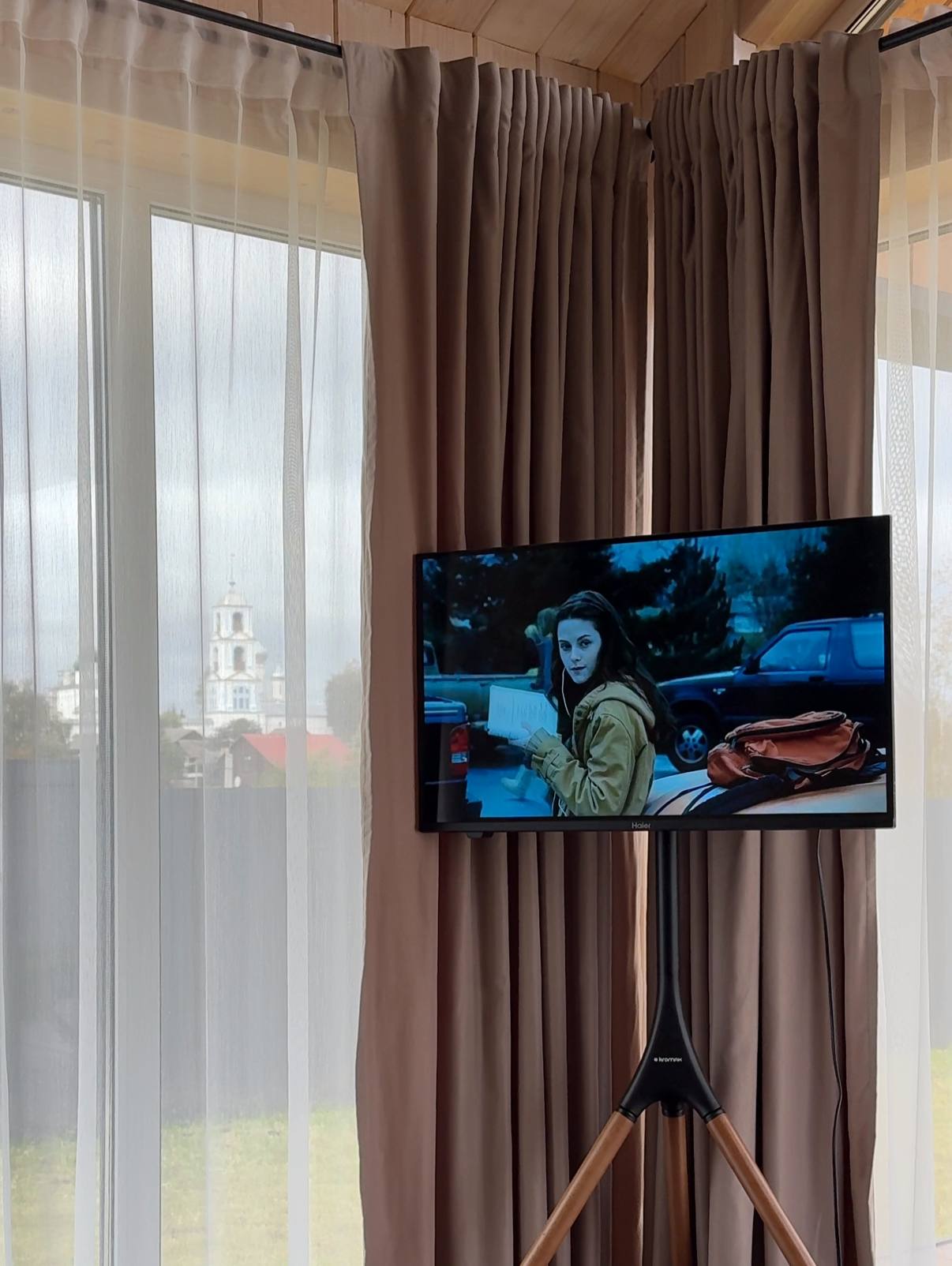 Фото Барнхауз у озера