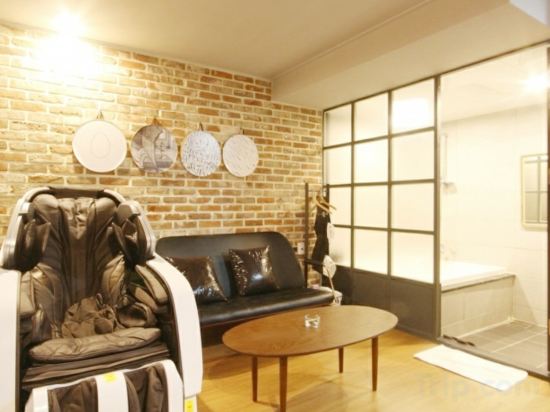 Фото Brown-dot Changwon Myeongseo Convention