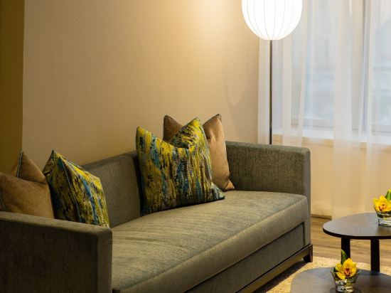 Фото Parkroyal Serviced Suites Singapore