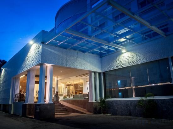 Фото Crown Vista Hotel