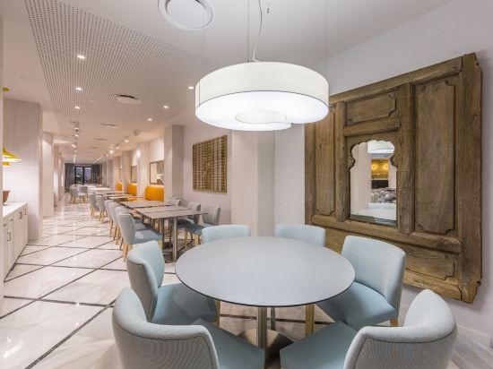 Фото Catalonia Granada Hotel