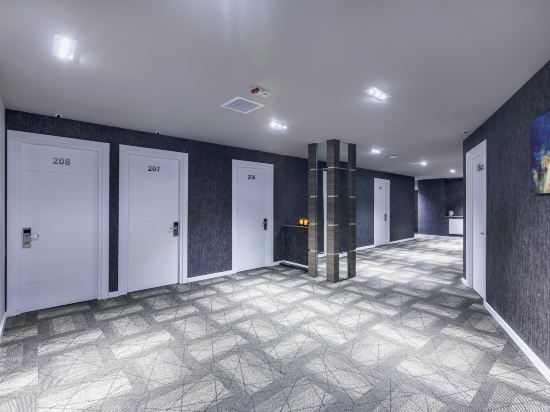 Фото  Parallel Hotel