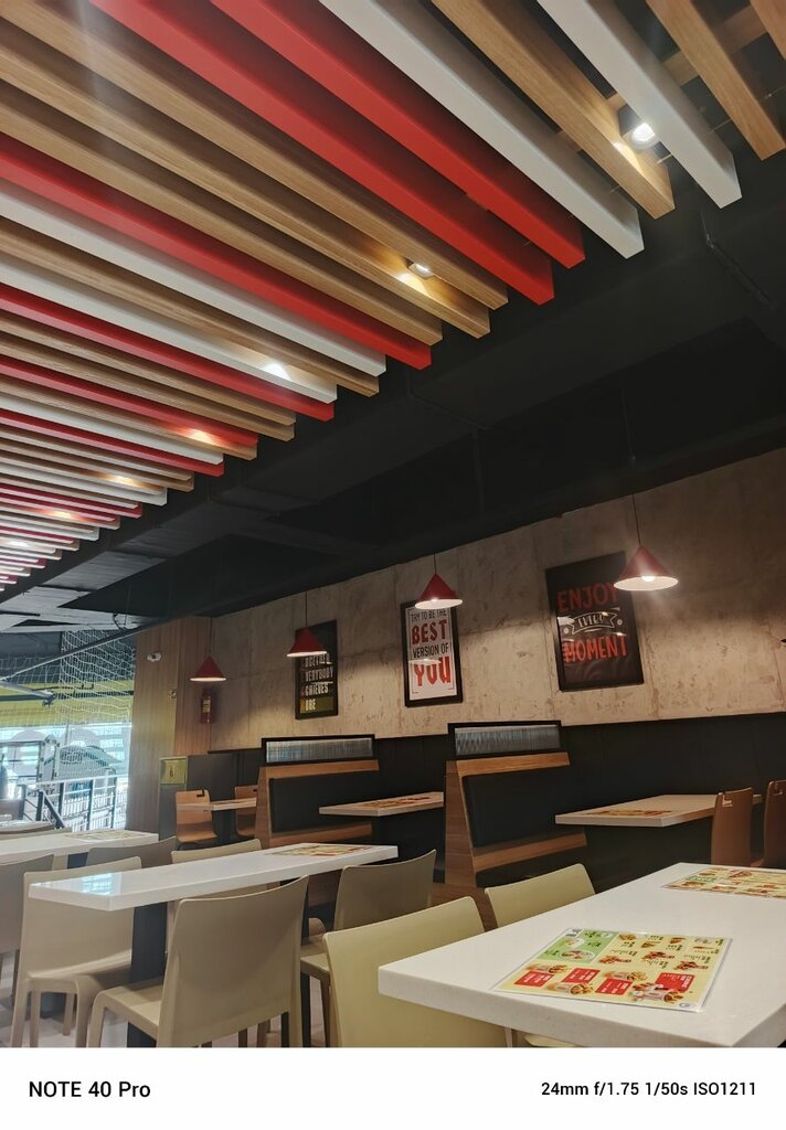 Tez ovqatlanish Loook, Toshkent, foto