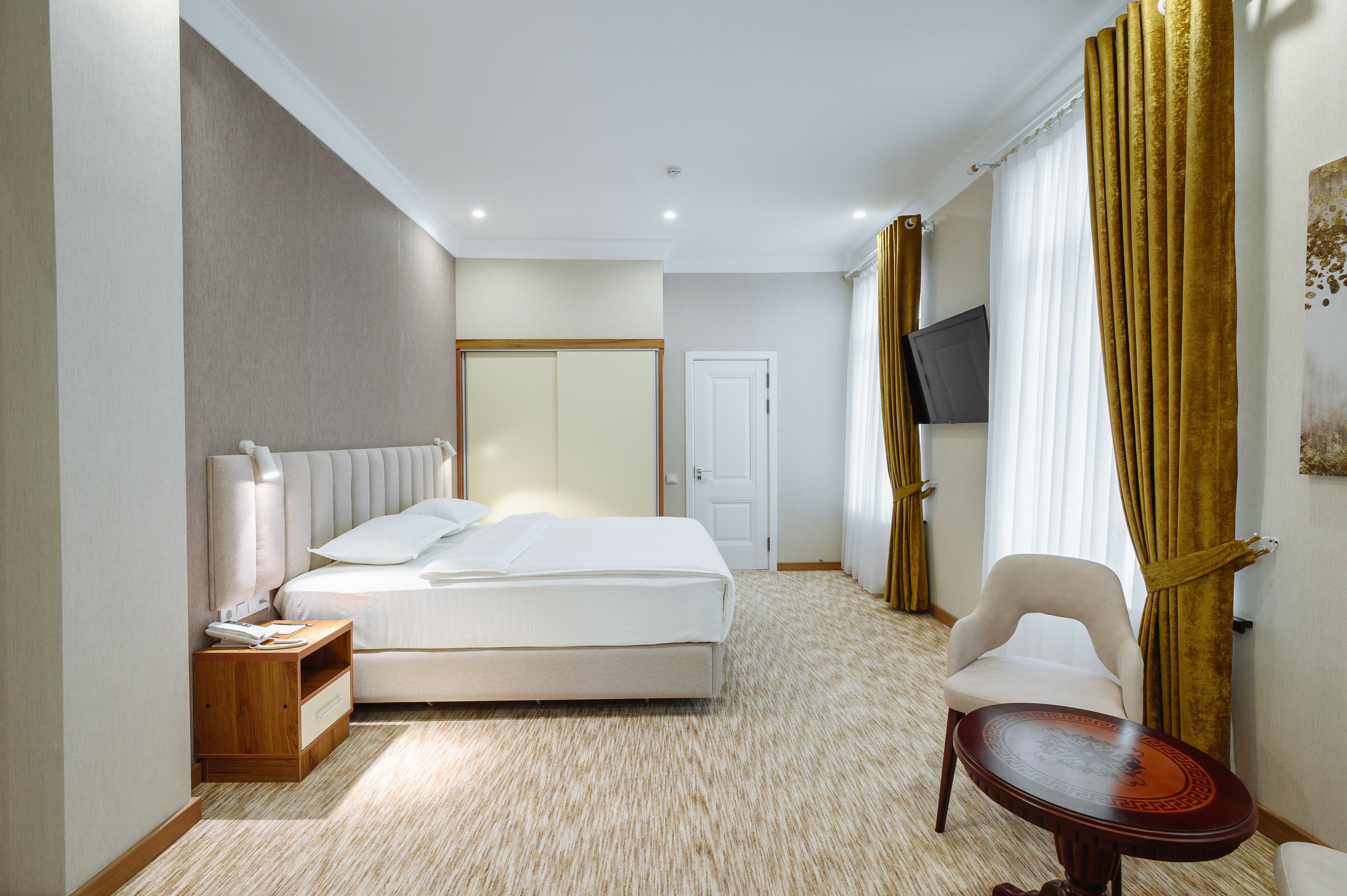 Фото Clouds Hotel