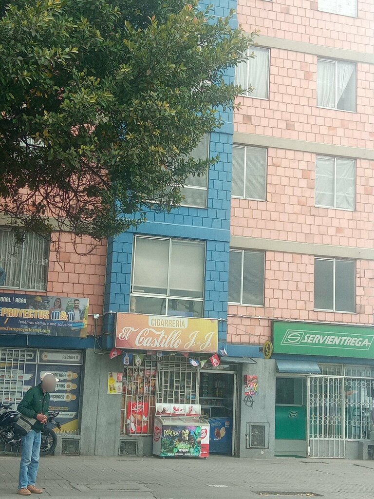 Grocery Cigarrería El Castillo J-j, Bogota, photo