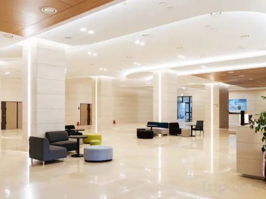 Фото The November Stay in Landmark