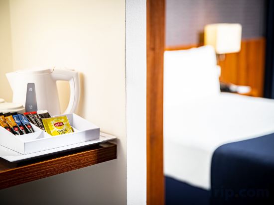 Фото Holiday Inn Express Amsterdam - Schiphol, an Ihg Hotel