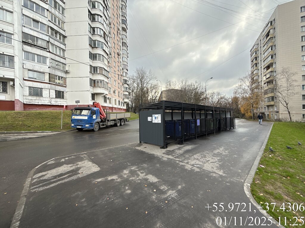 Trash and garbage disposal area Trash and garbage disposal area, Moscow, photo