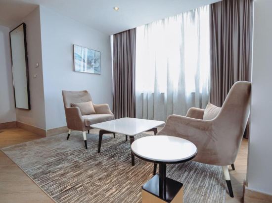 Фото The Row Residential Hotel