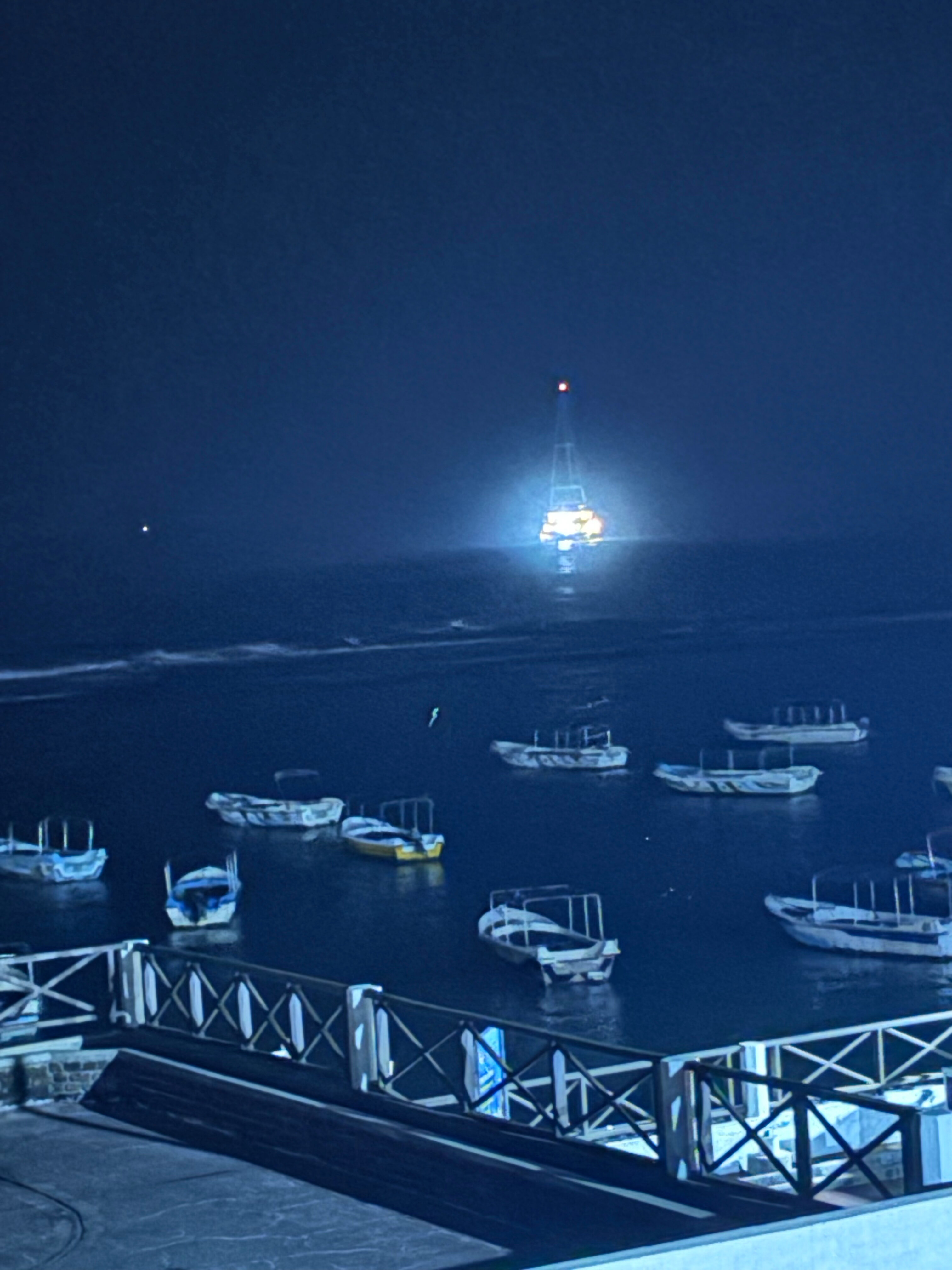 Фото Coral Sands Hotel