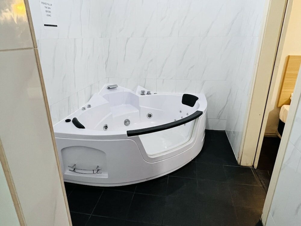 Фото Jacksons Motor Inn