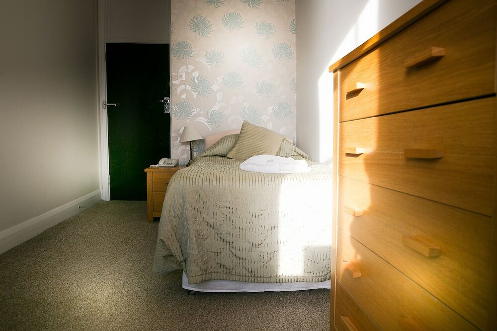 Фото The Cumberland Hotel