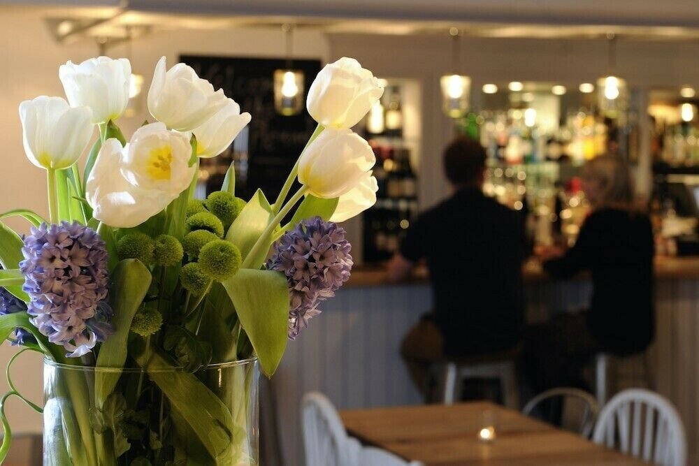 Фото Lion and Pheasant Hotel