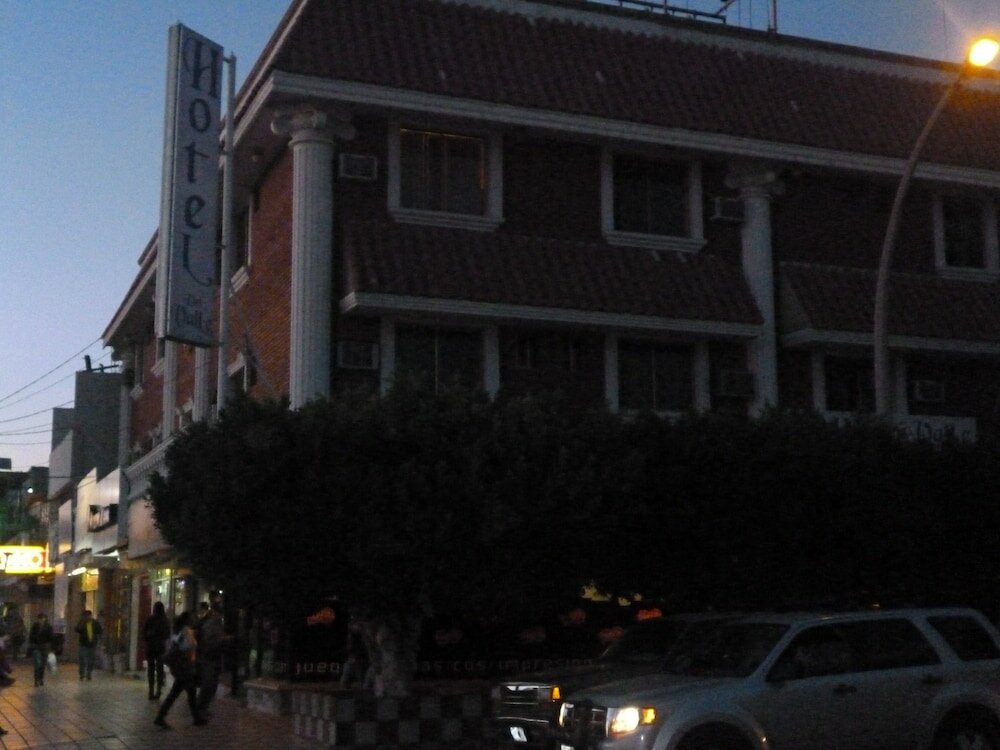 Фото отеля 2