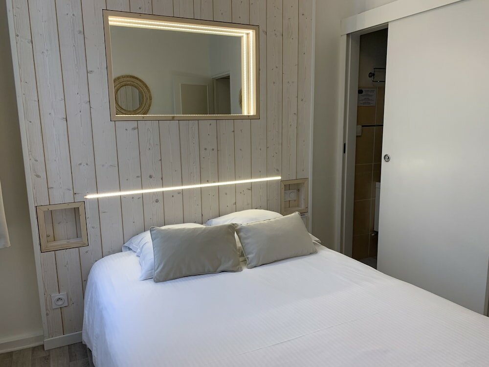 Фото The Originals Boutique, Hôtel Roca-Fortis, Rochefort