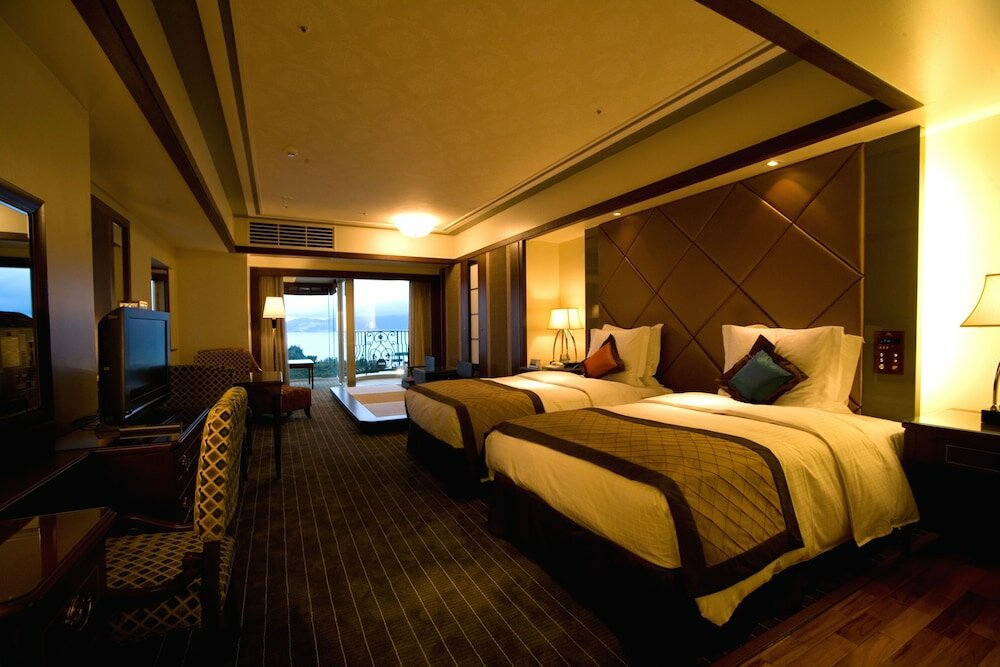 Фото Okinawa Kariyushi Resort Exes Onna