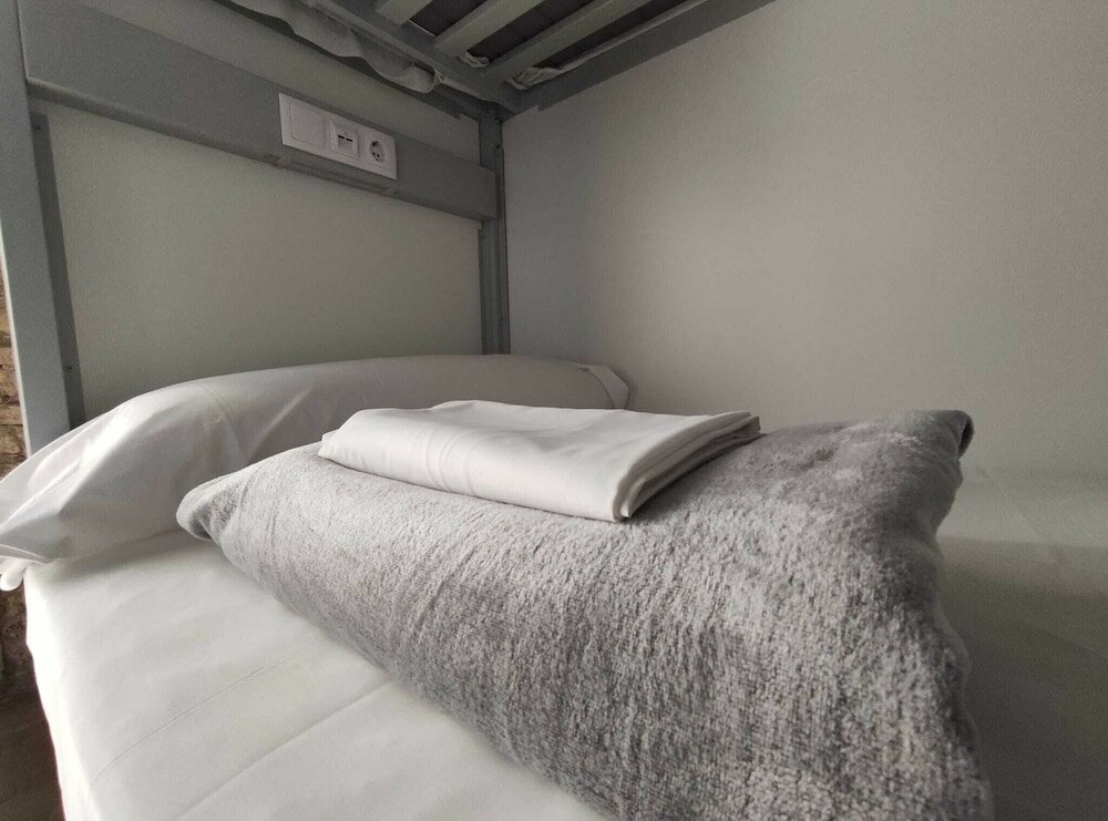 Фото Black Swan Hostel Sevilla