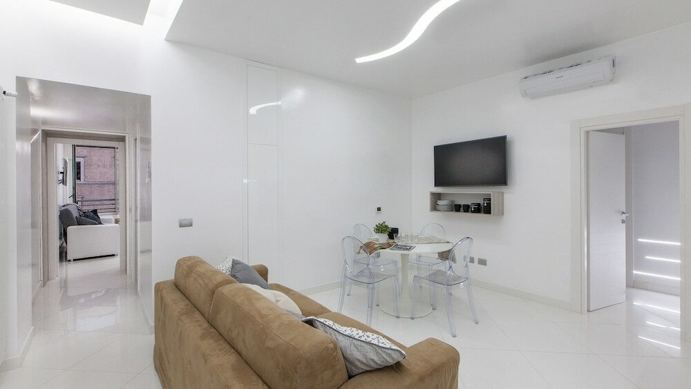 Фото Rental In Rome Piazza Venezia View Luxury Apartment B