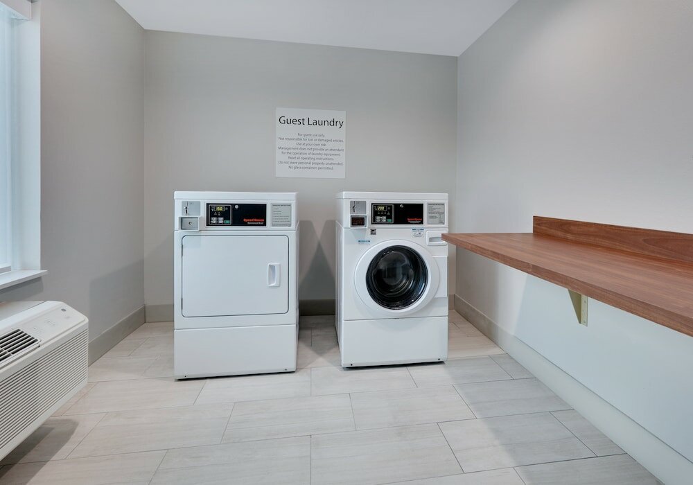 Фото Holiday Inn Express Hotel & Suites Near Seaworld, an Ihg Hotel