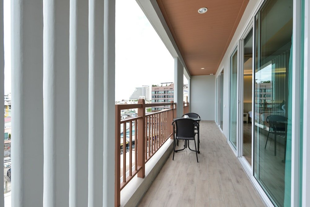 Фото Hisea Huahin Hotel