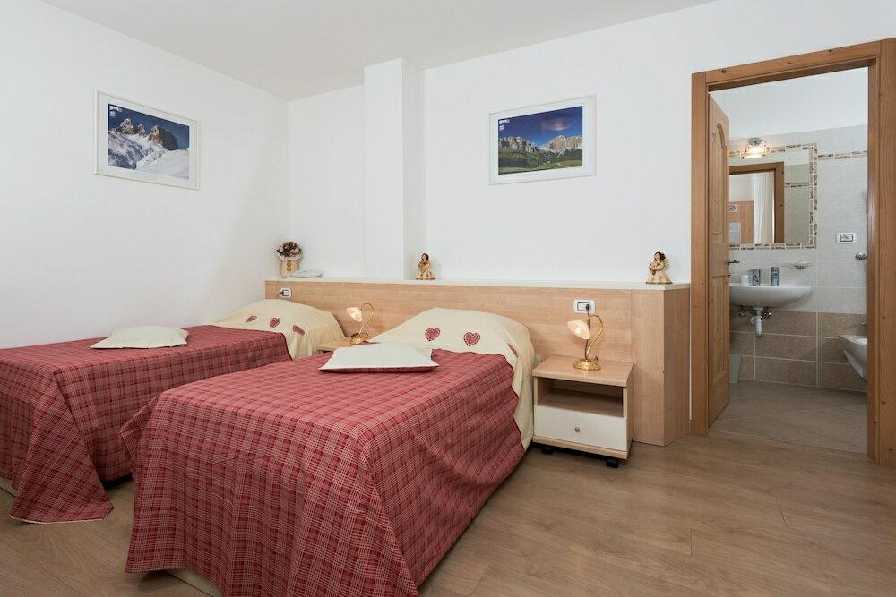 Фото Hotel Garnì Ciamorc