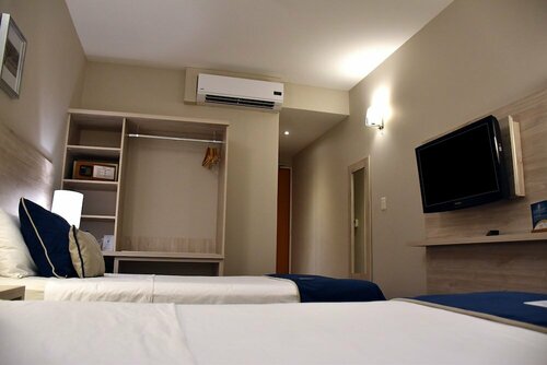 Гостиница Tower Inn and Suites в Сан-Рафаэле