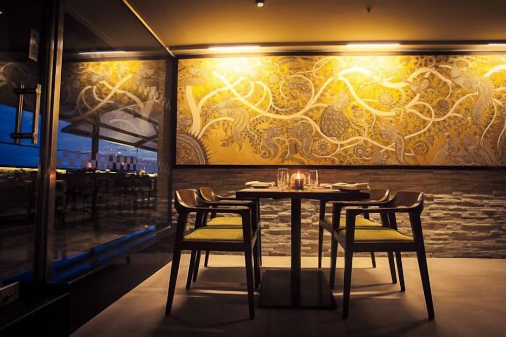 Фото Hotel Ivory Tower