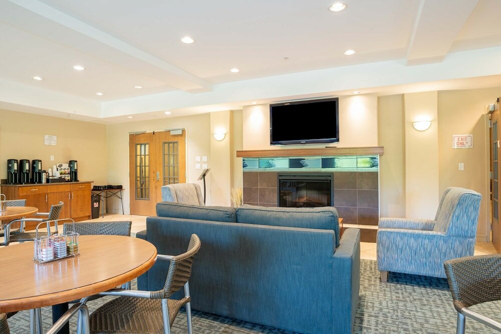 Фото Sandman Hotel & Suites Squamish