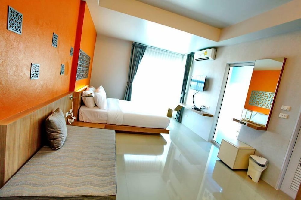 Фото Tonkok Hotel
