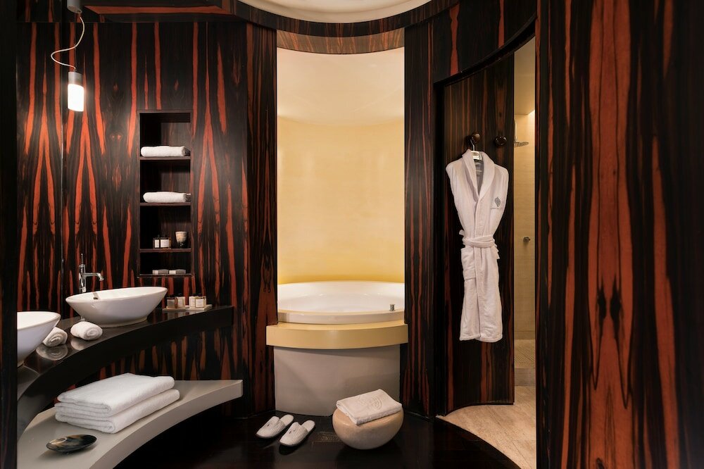 Фото Sina The Gray