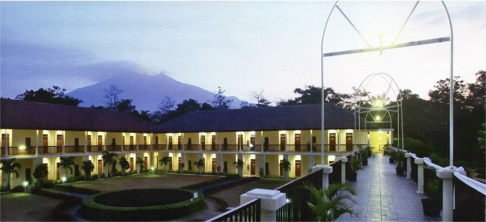 Фото D'Emmerick Salib Putih Hotel Salatiga
