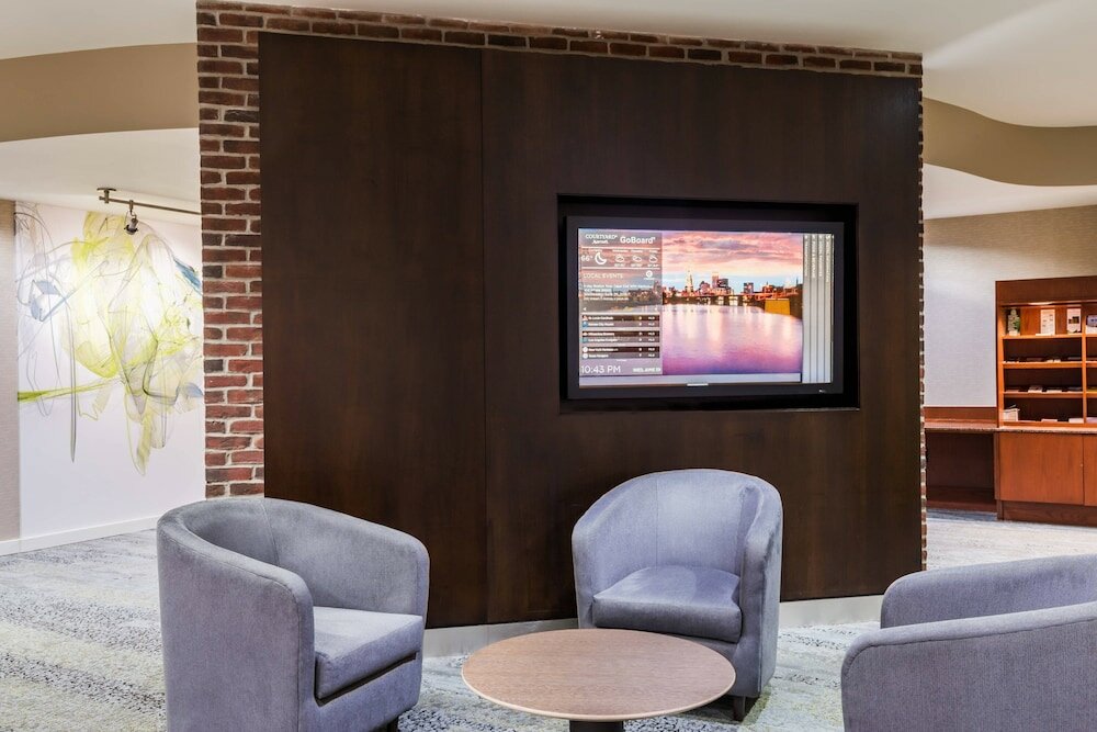Фото Courtyard by Marriott Providence Lincoln