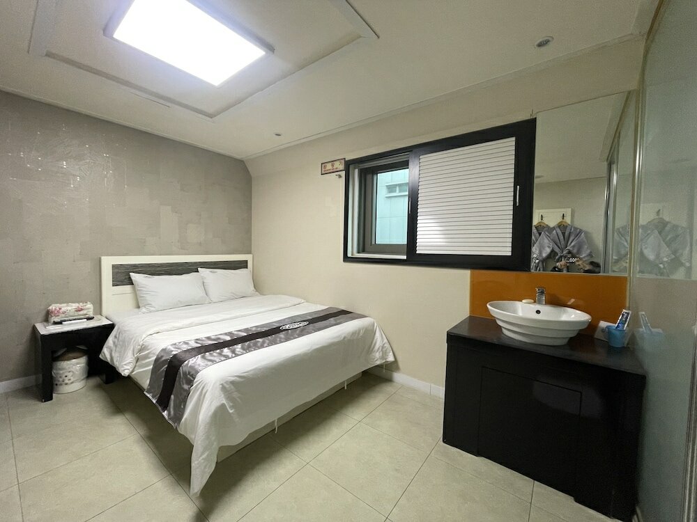 Фото Novaluz Tourist Hotel