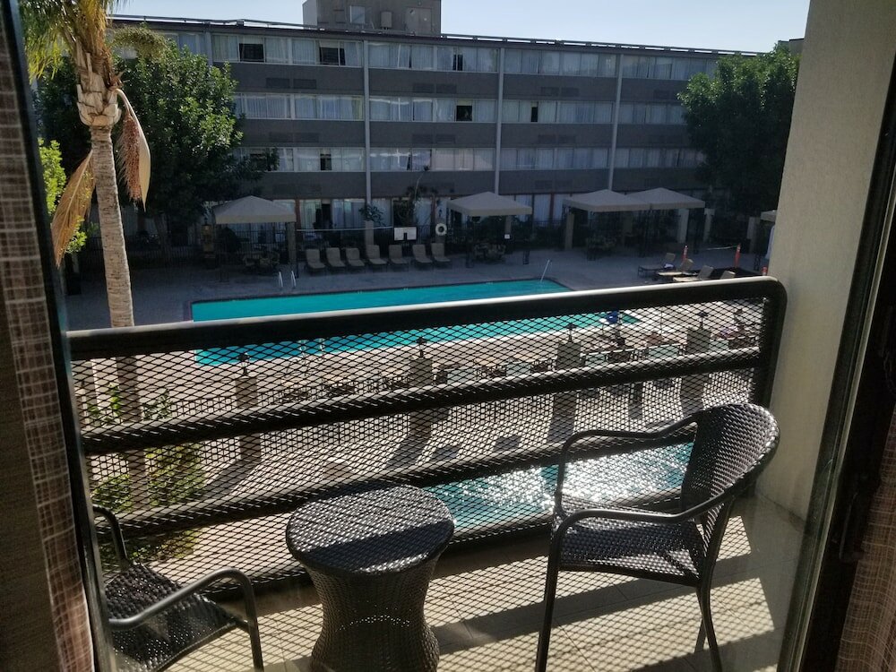 Фото Holiday Inn Express Fullerton - Anaheim, an Ihg Hotel