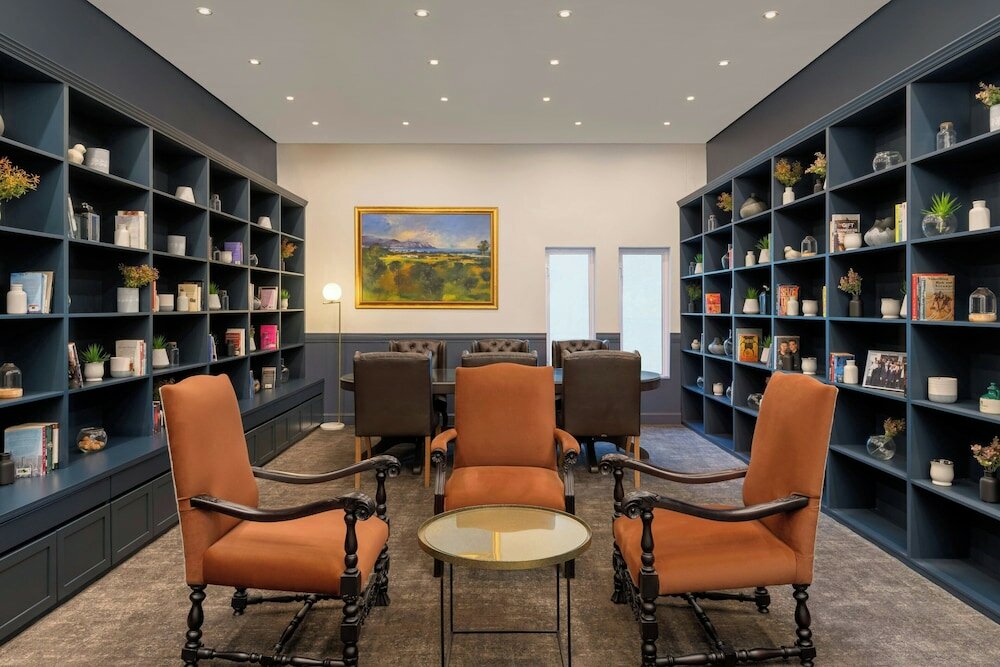 Фото Lord Charles Hotel