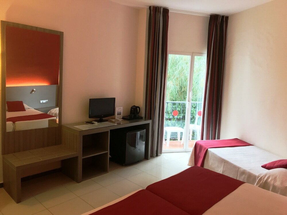 Фото Nerja Club by Dorobe Hotels