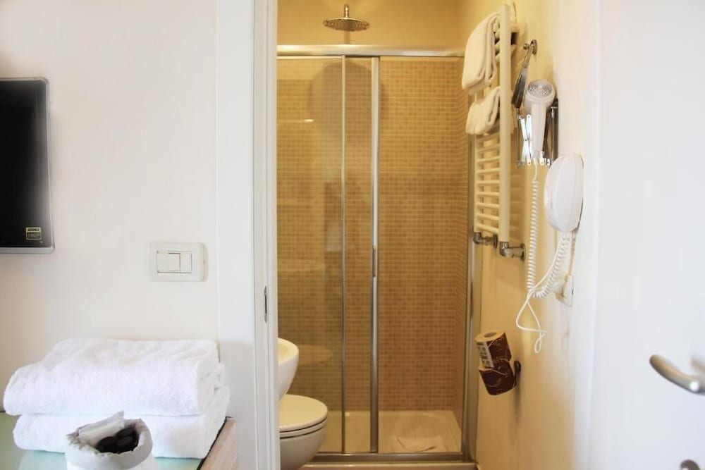 Фото Hotel Bijou