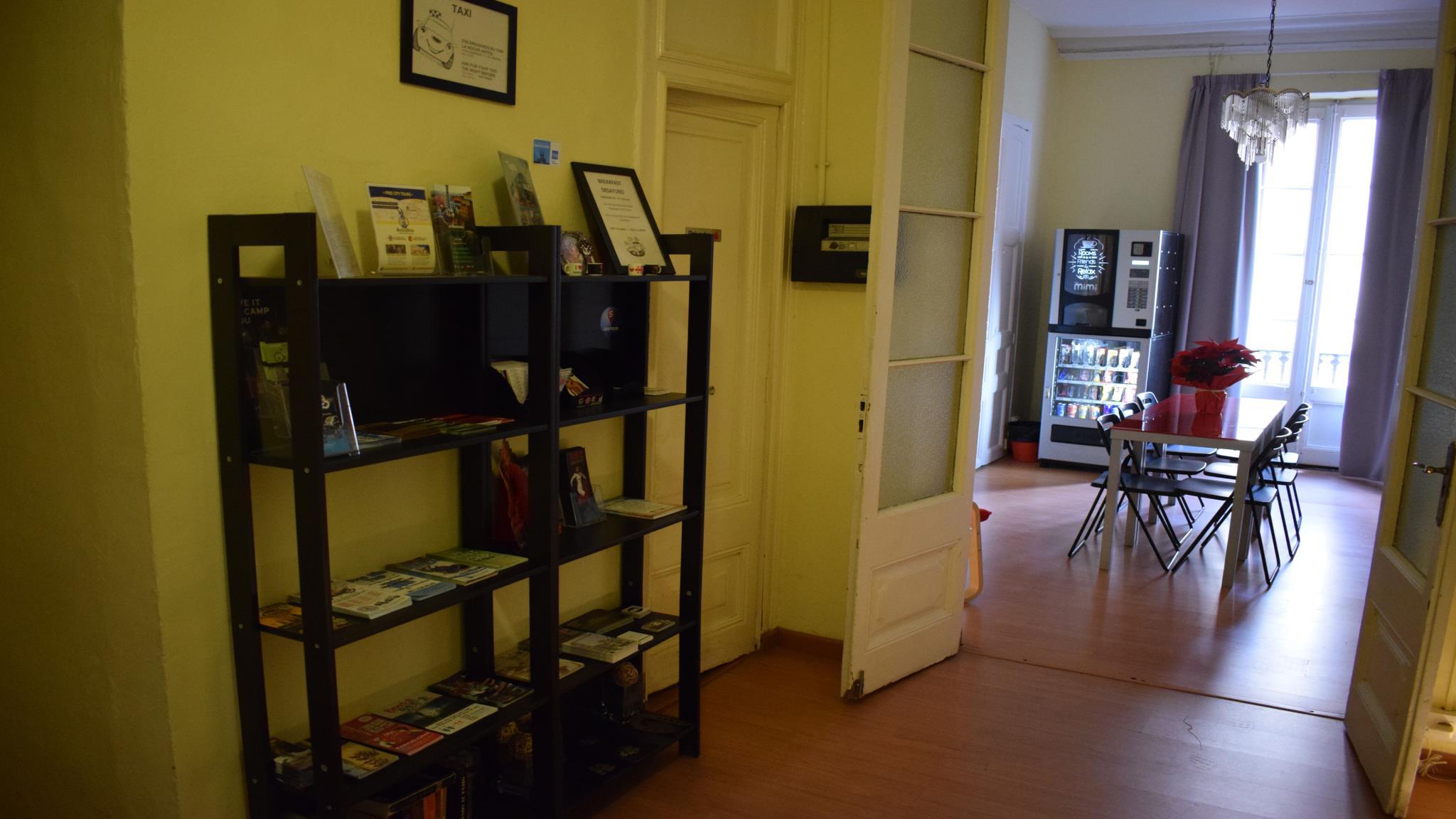 Фото Hostal MiMi Las Ramblas