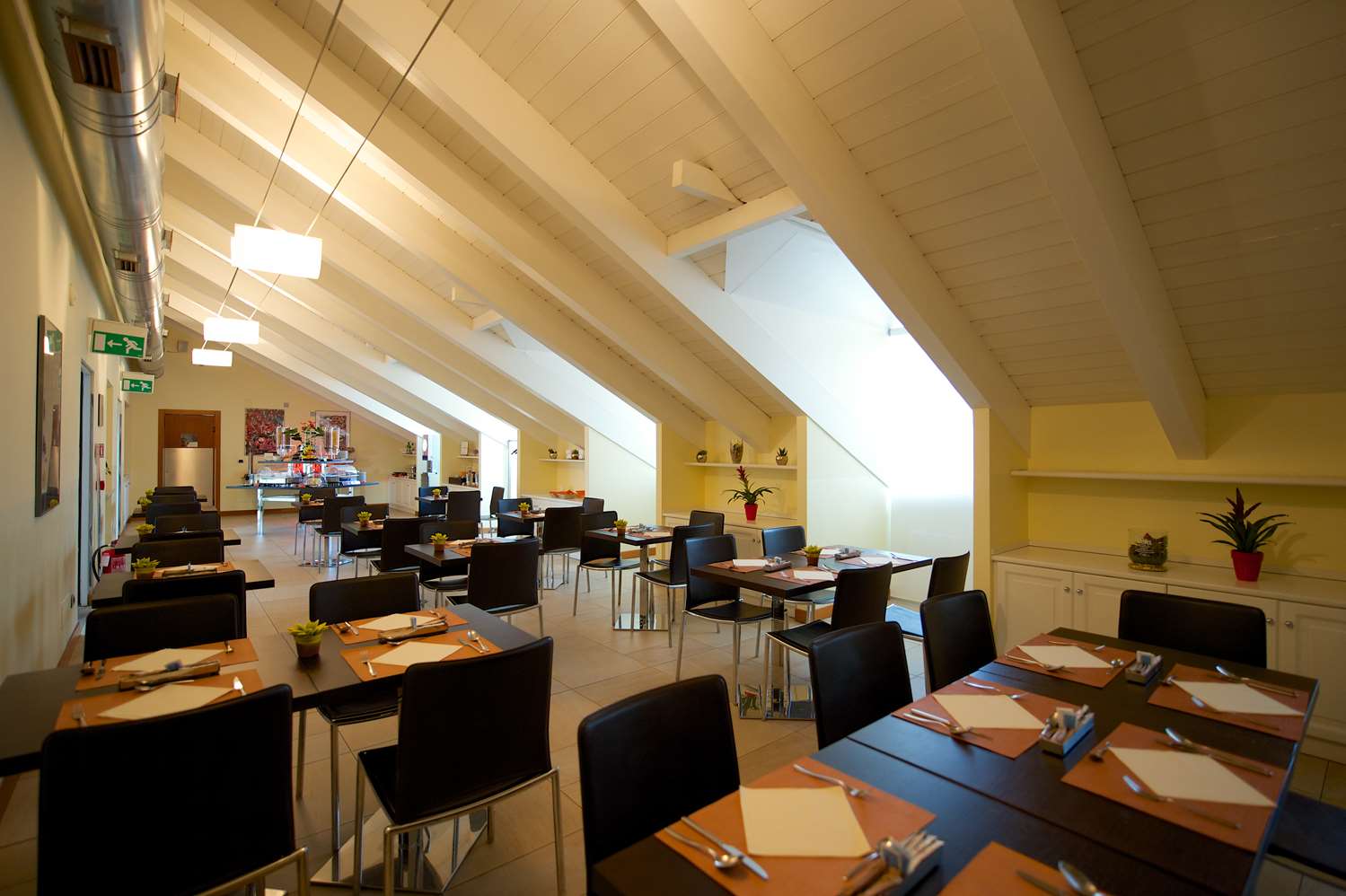 Фото Best Western Crystal Palace Hotel