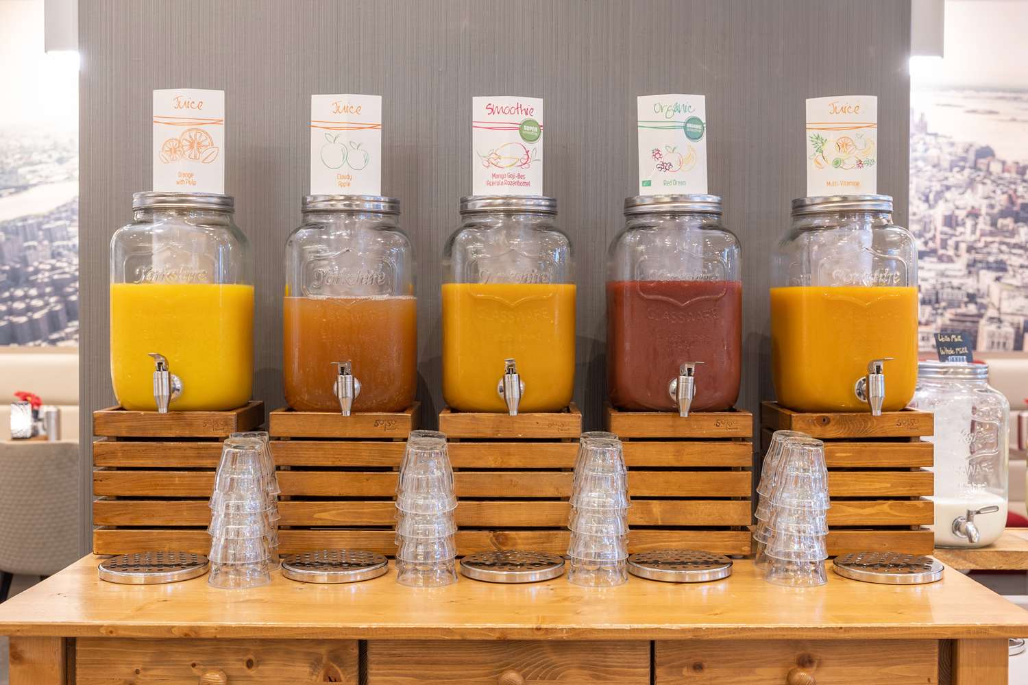 Фото Ramada by Wyndham The Hague Scheveningen