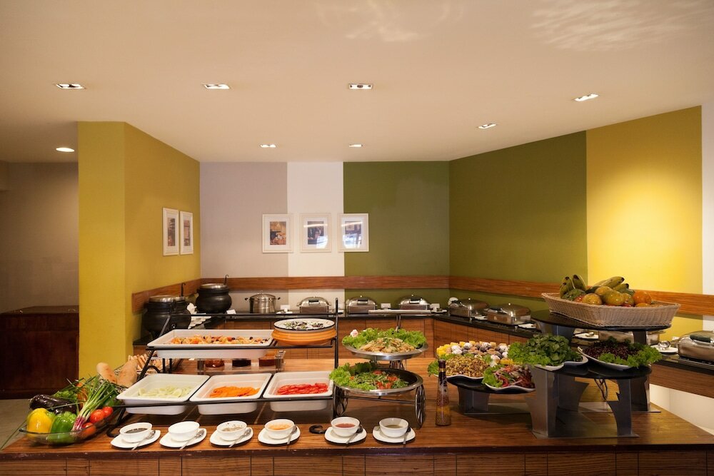 Фото Sterling Puri