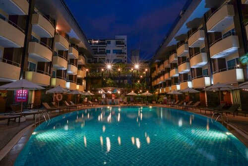 Гостиница Baron Beach Hotel Pattaya в Паттайе
