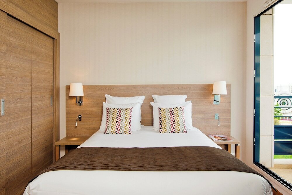 Фото Residhome Appart Hotel Monceau