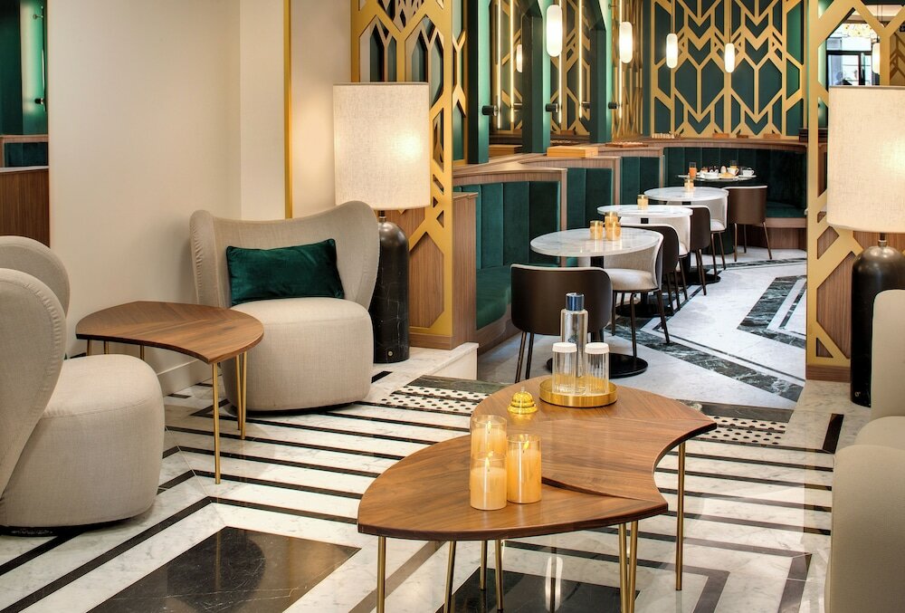 Фото Artemisia Montmartre