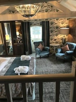 Фото The Pheasant Inn