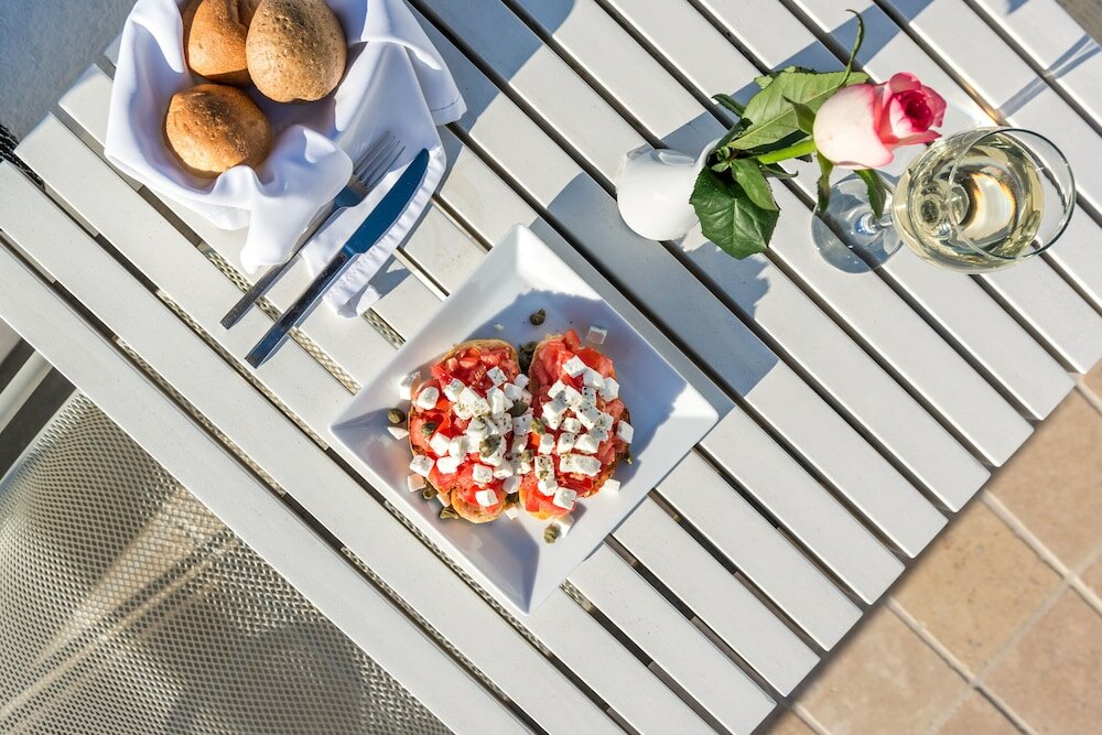 Фото White Santorini