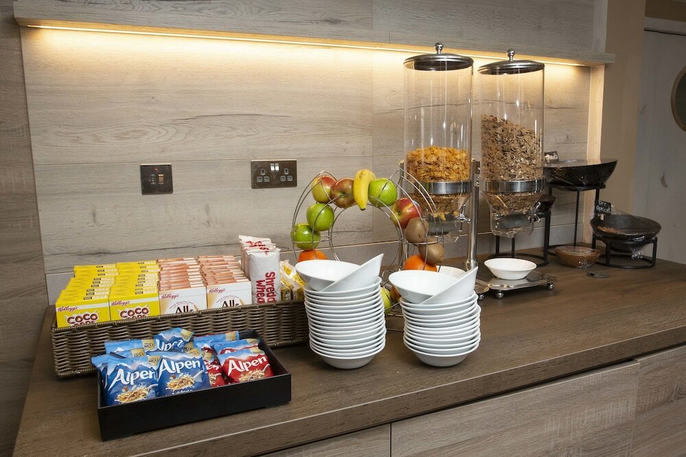 Фото Best Western Plus Moat House Reading