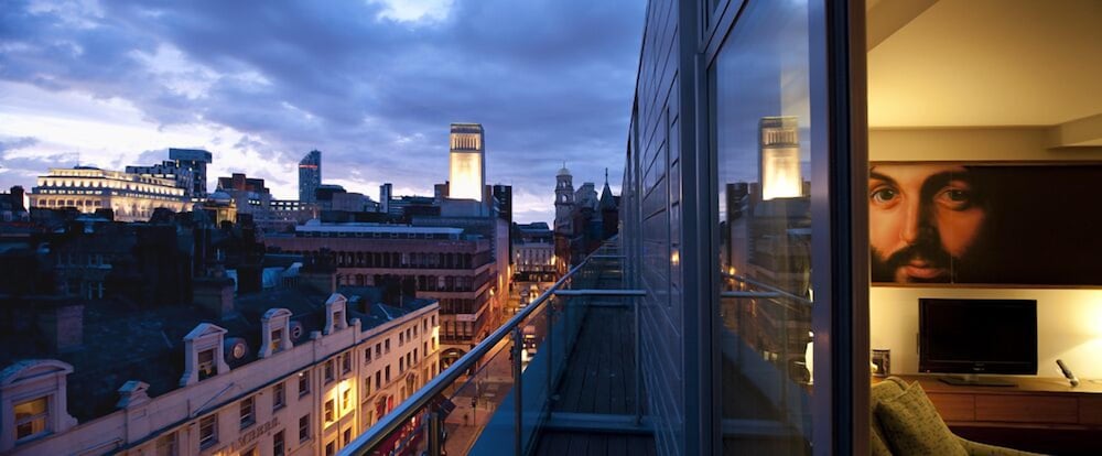 Фото Hard Days Night Hotel