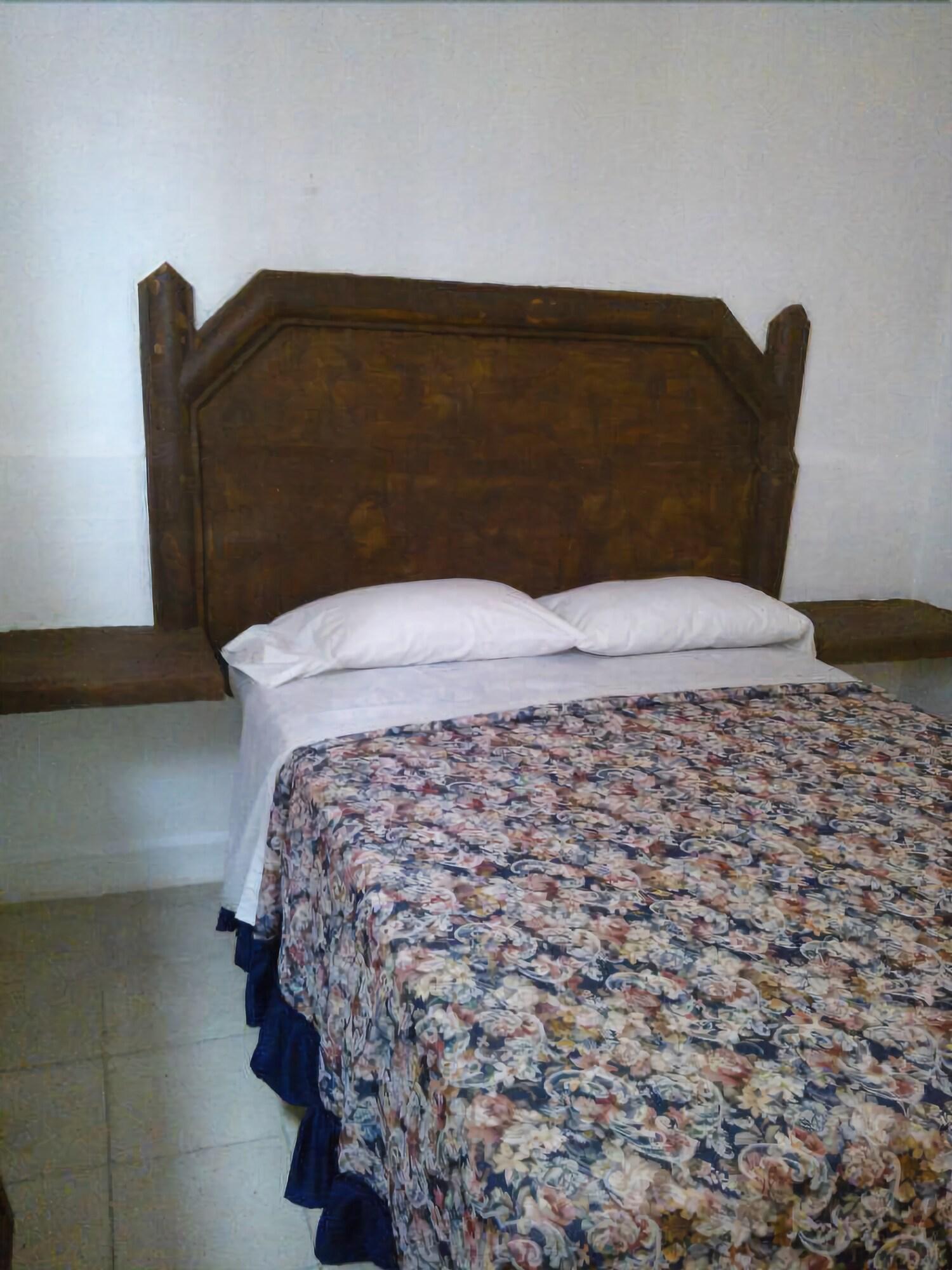 Фото Hotel Morales Inn