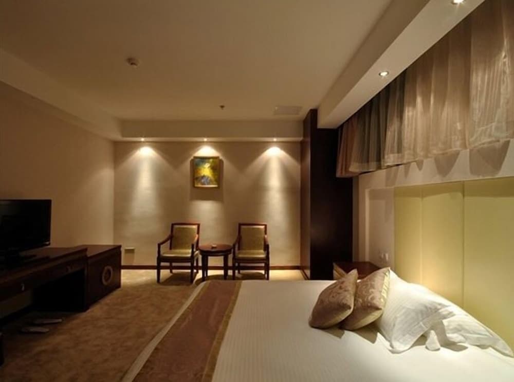 Фото Jinjiang Inn Select (Shanghai Fengxian Powerlong Plaza Yunhe North Road)